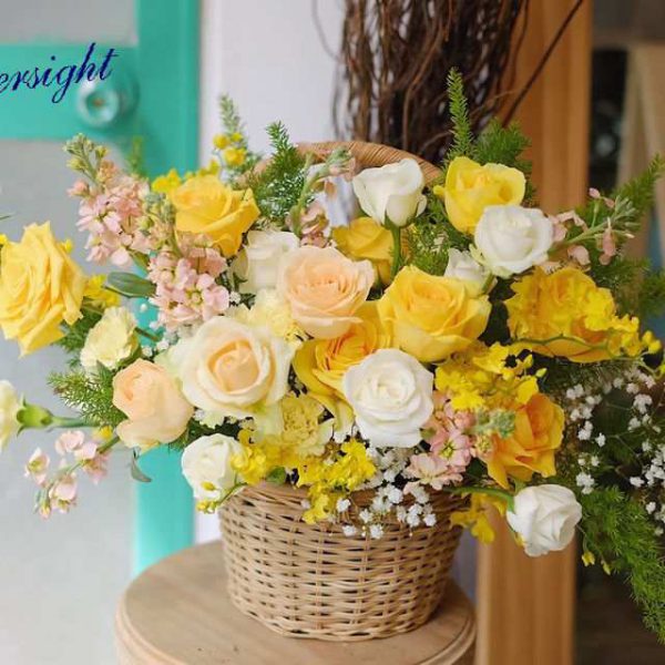 Giỏ hoa gọi nắng tại Shop hoa hồ chí Minh