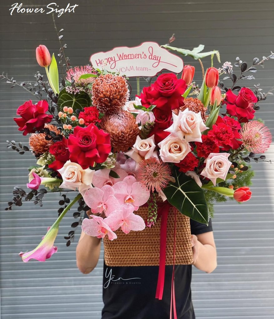 Happy Birthday Flower Giỏ hoa hồng đỏ sang trọng