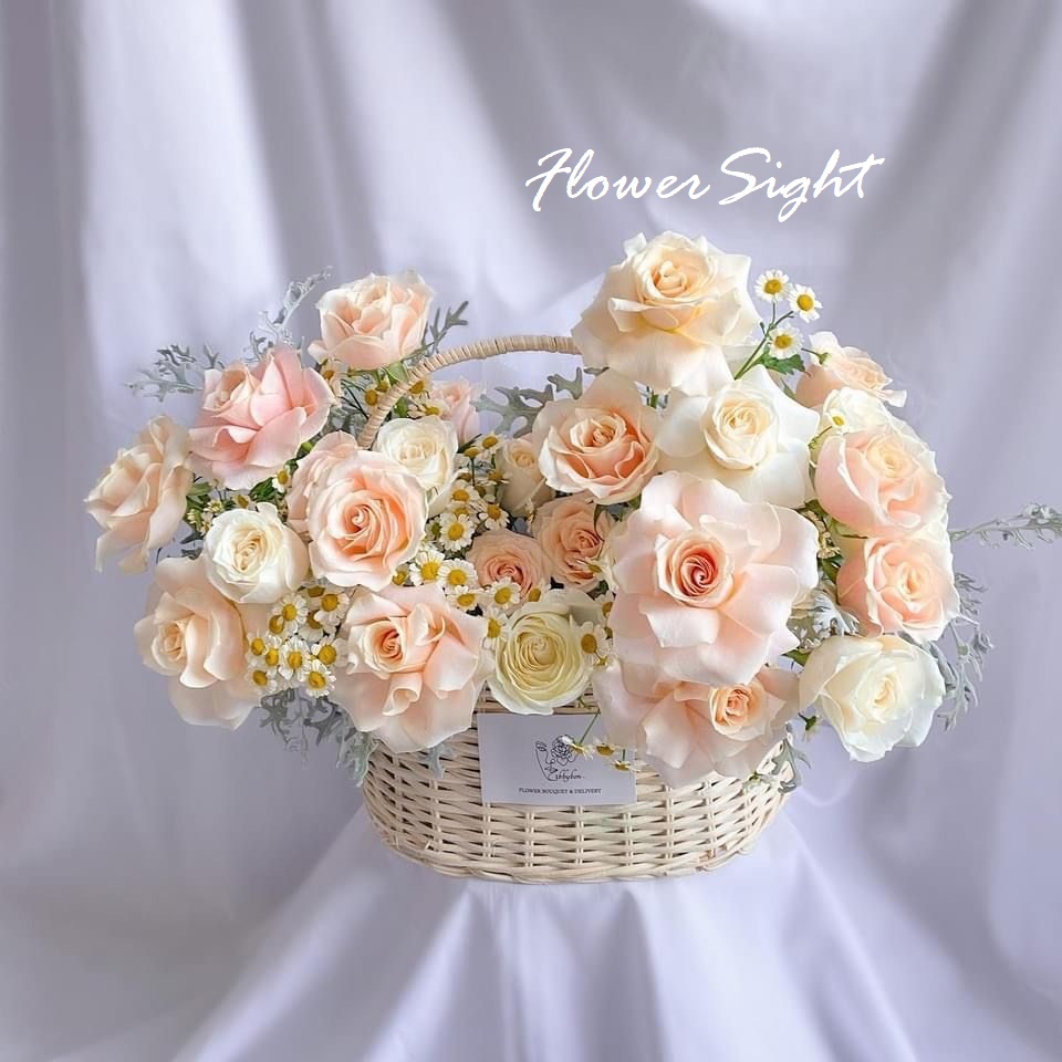 Giỏ hoa hồng kem tặng sinh nhật