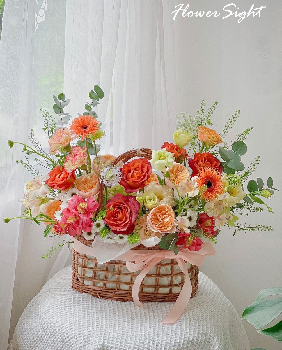 Giỏ hoa tone màu cam đẹp