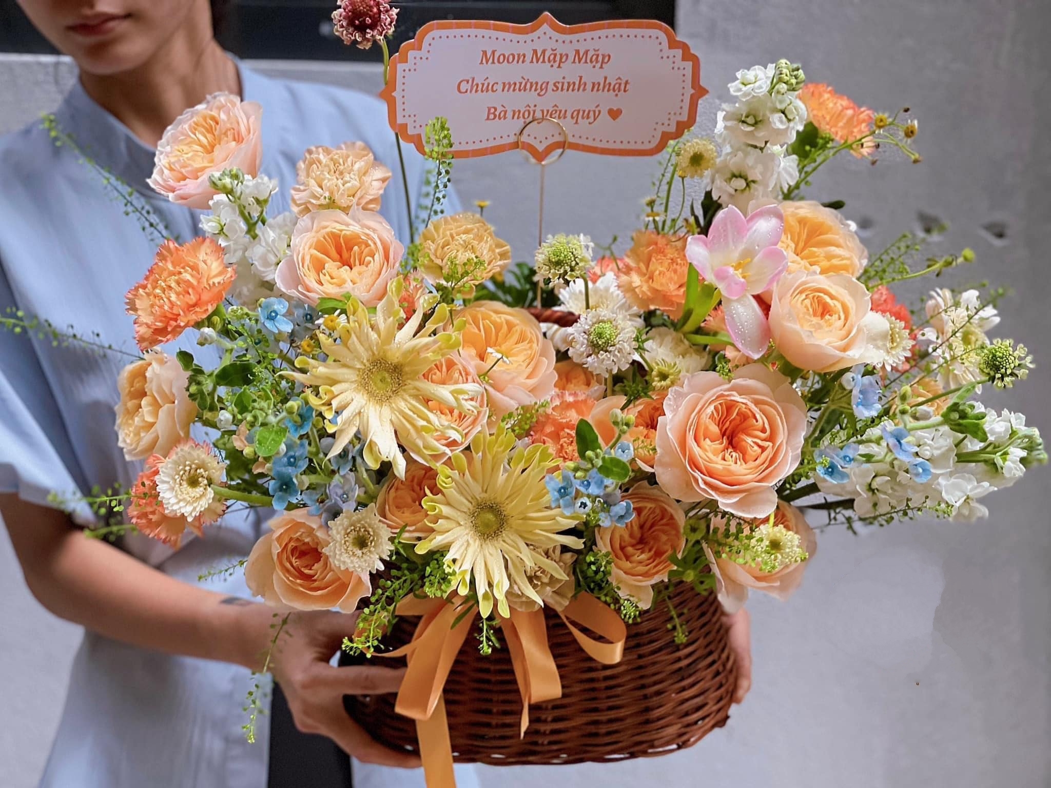 Giỏ hoa tươi đẹp giá rẻ tại TPHCM