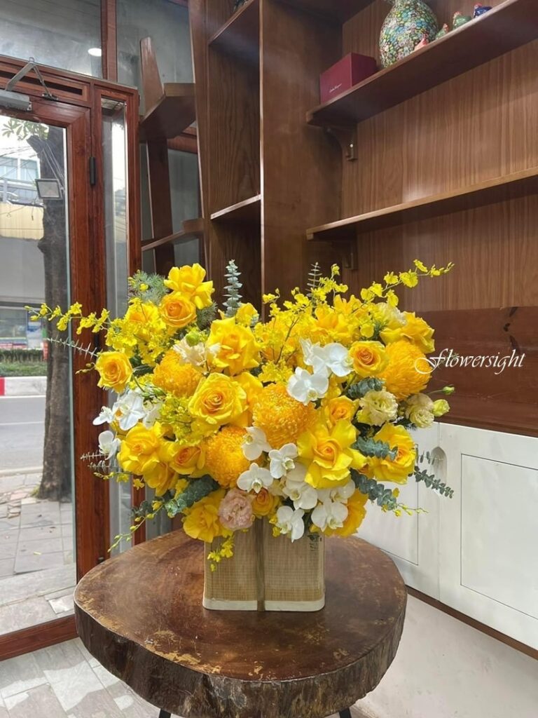 Hoa cúc vàng - Loài hoa tháng 11 mang lại cảm giác tươi sáng, mới mẻ