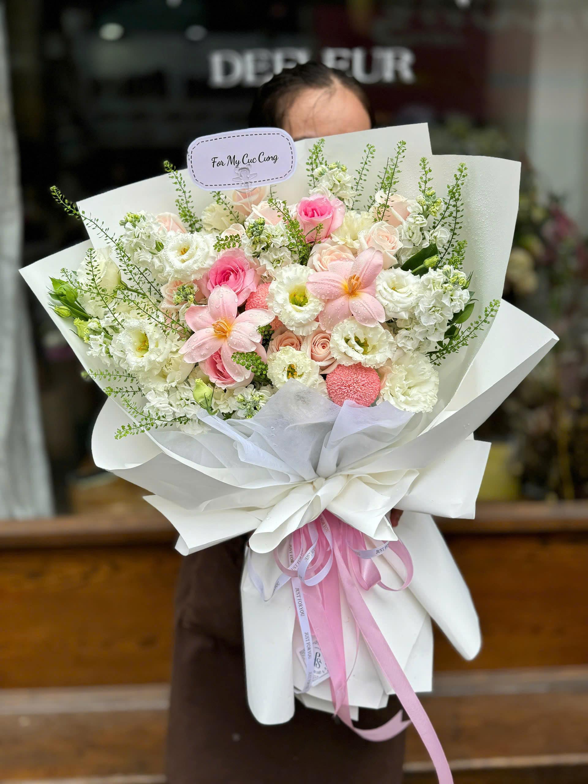 Bó hoa khác từ hồng shimmer