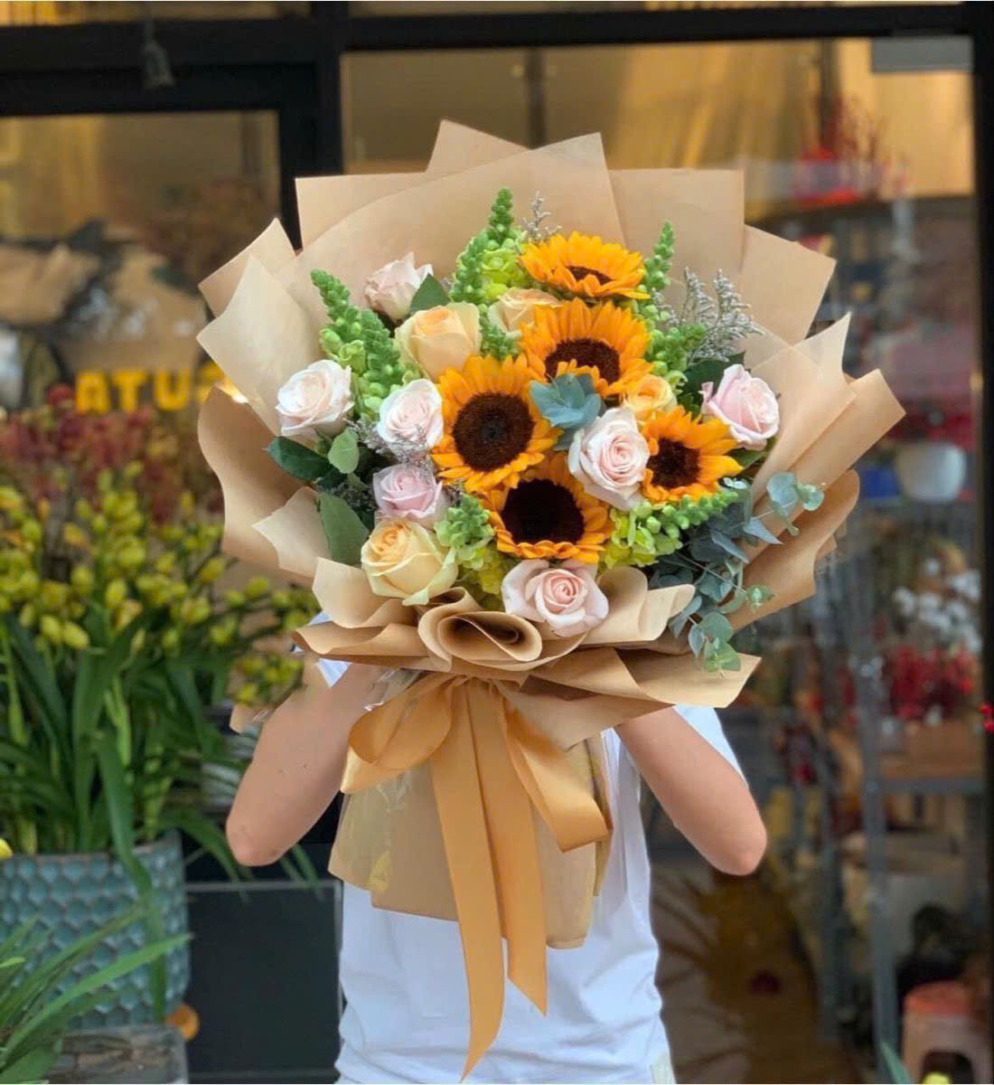 Bó hoa tốt nghiệp Ánh sắc vàng