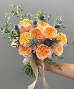 hoa cưới cầm tay cô dâu Classic