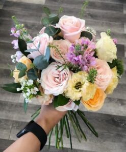 hoa cầm tay cô dâu dream love