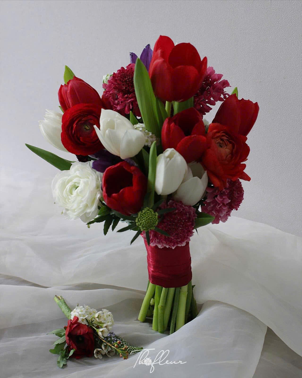 Hoa cưới tulip nguyện bên em