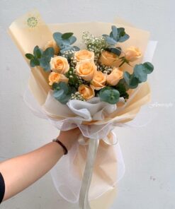 hoa tốt nghiệp "Dang vòng tay"