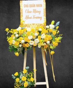 Kệ hoa khai trương Tân tiến