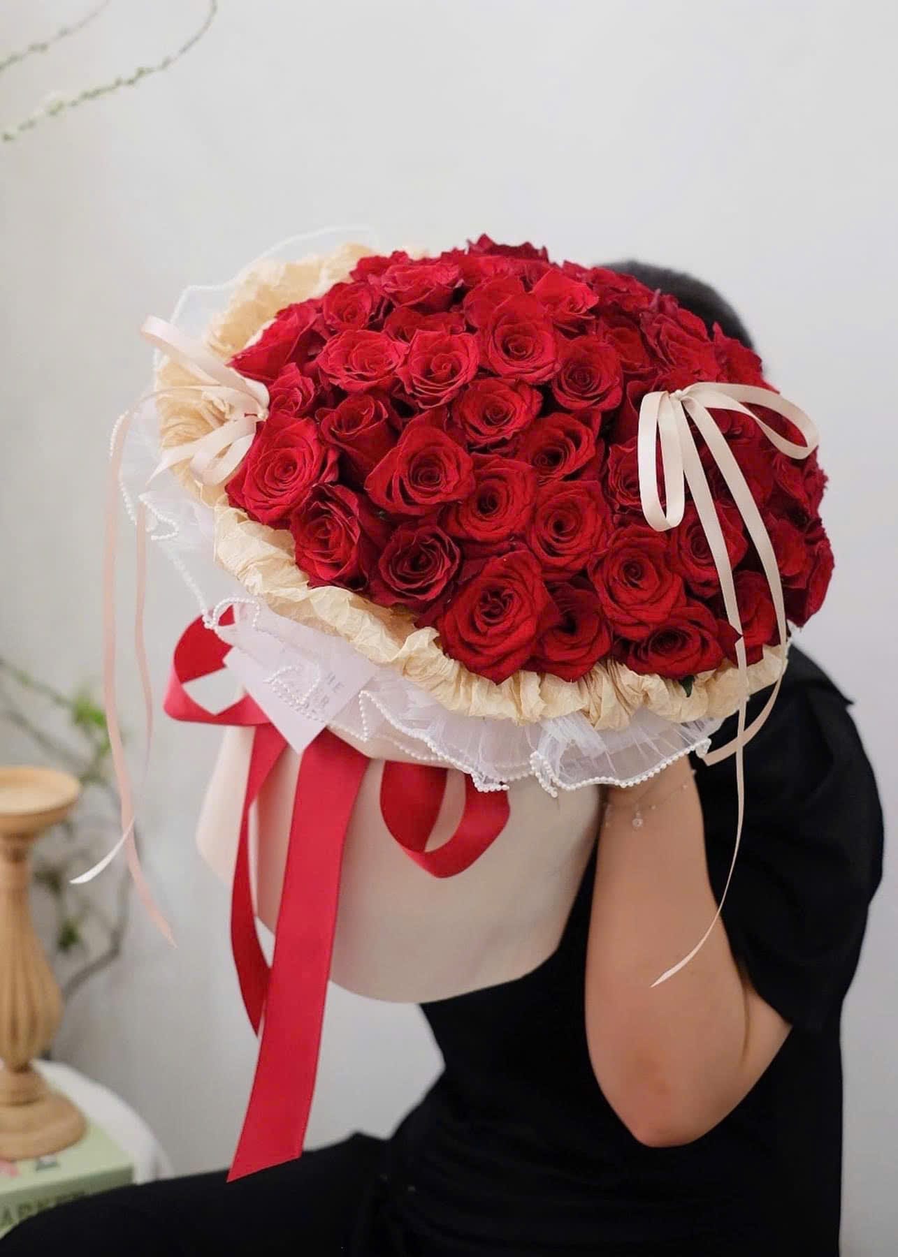 Sắc Vĩnh Cửu Bó hoa hồng đỏ sắc vĩnh cửu