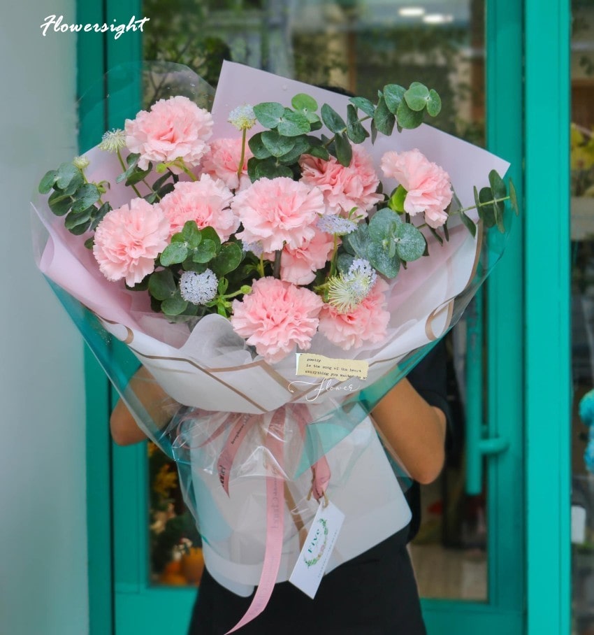 Bó hoa cẩm chướng hồng - Món quà thể hiện sự biết ơn và tấm lòng yêu thương