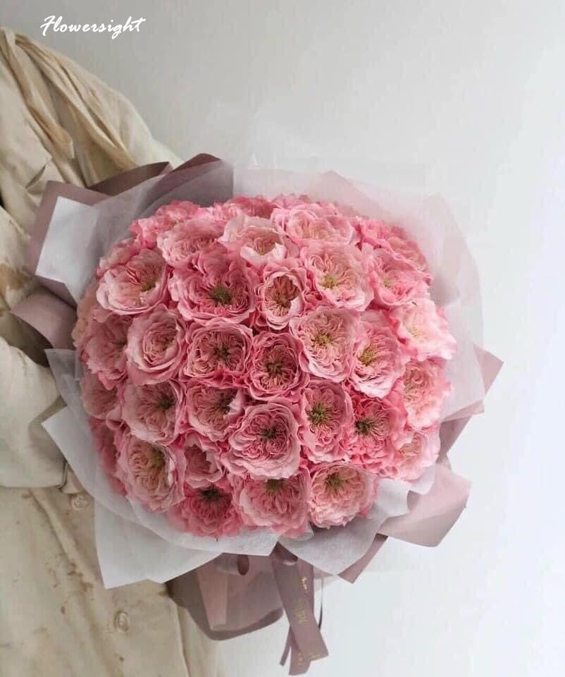 Hoa hồng kem kết hợp cùng baby trắng sẽ là một bó hoa vô cùng phù hợp để bạn tặng người thương