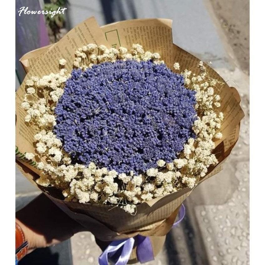 Oải hương hay lavender là một loài hoa mang ý nghĩa về sự thủy chung và hạnh phúc