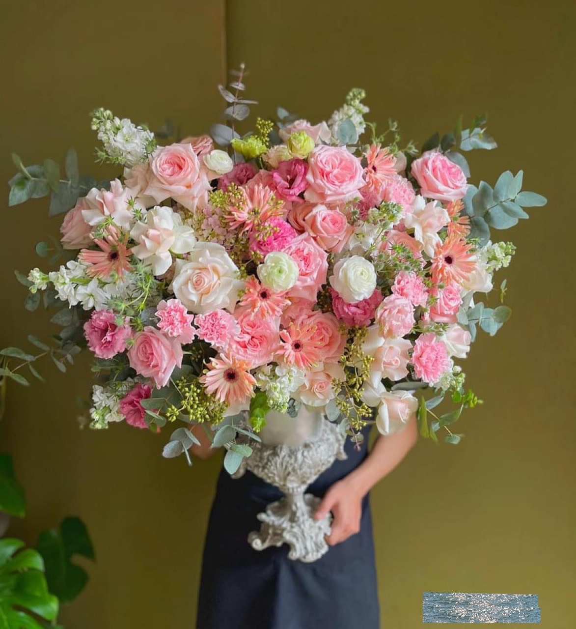 kỷ niệm ngày cưới tặng hoa gì