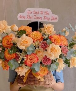 Giỏ hoa tươi màu cam "Giai Điệu Hạnh Phúc"