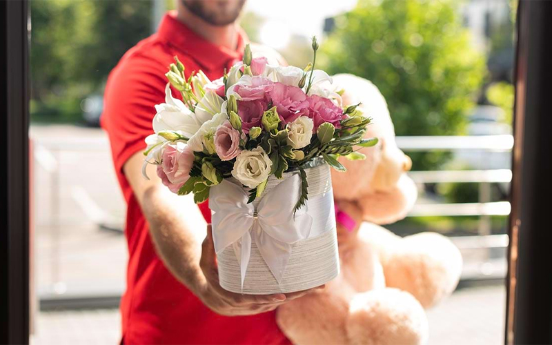 Flower shops in Saigon have now become more popular with online delivery services.