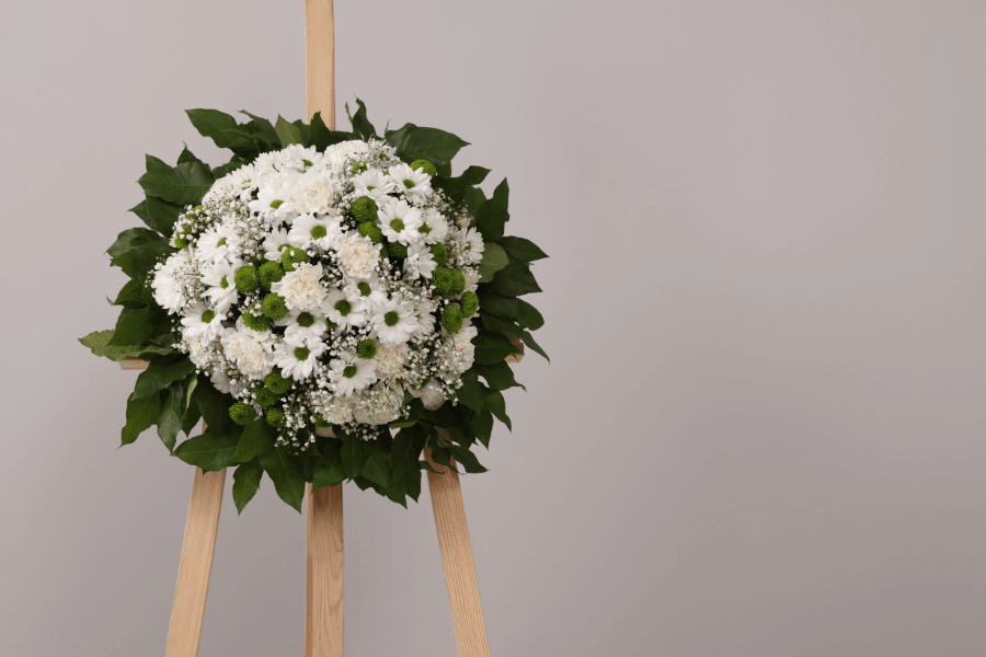 Hướng Dẫn Cách Làm Vòng Hoa Đám Tang Trang Trọng: Dạy Cách Cắm Chi Tiết Từ A-Z dat vong hoa dam tang quan 3 02 » FlowerSight