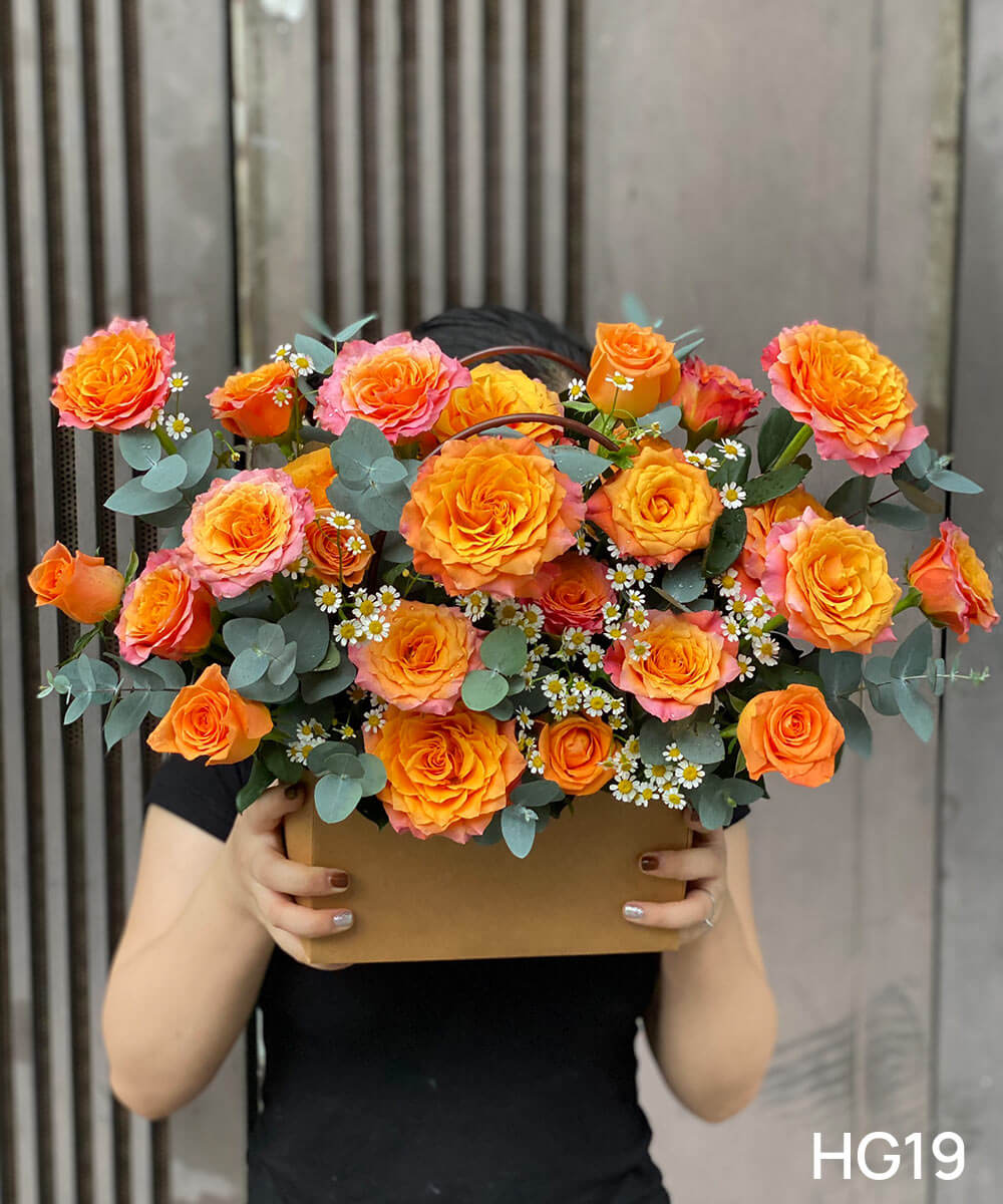 Giỏ hoa hồng 300k Giỏ hoa hồng 300k