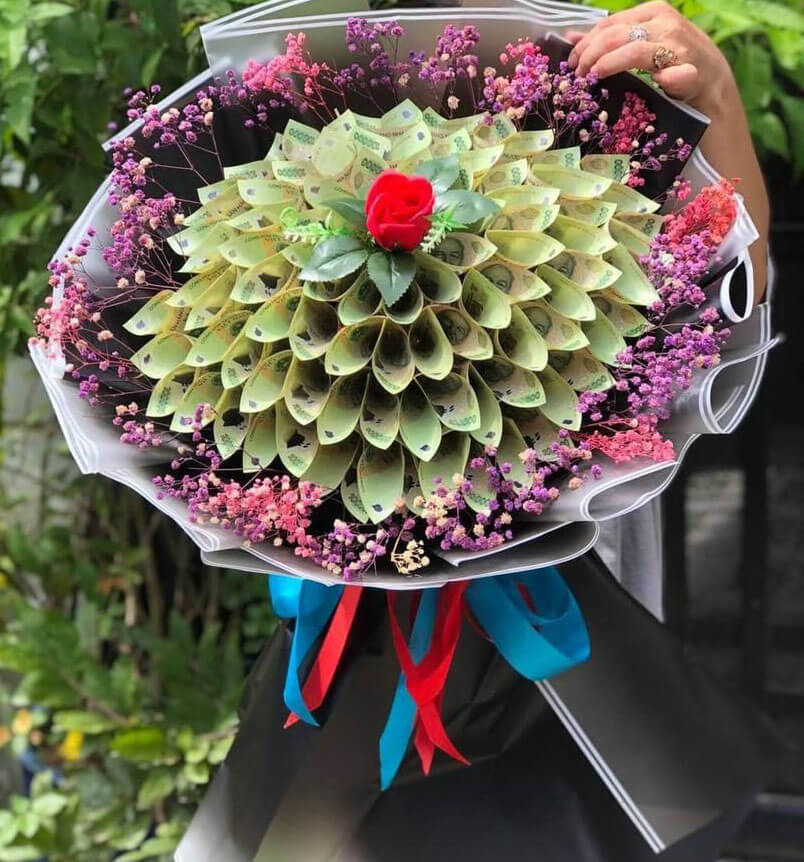 Bó hoa tiền 10 triệu