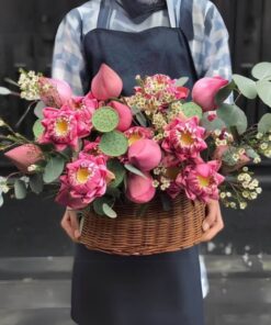 Giỏ hoa sen hồng