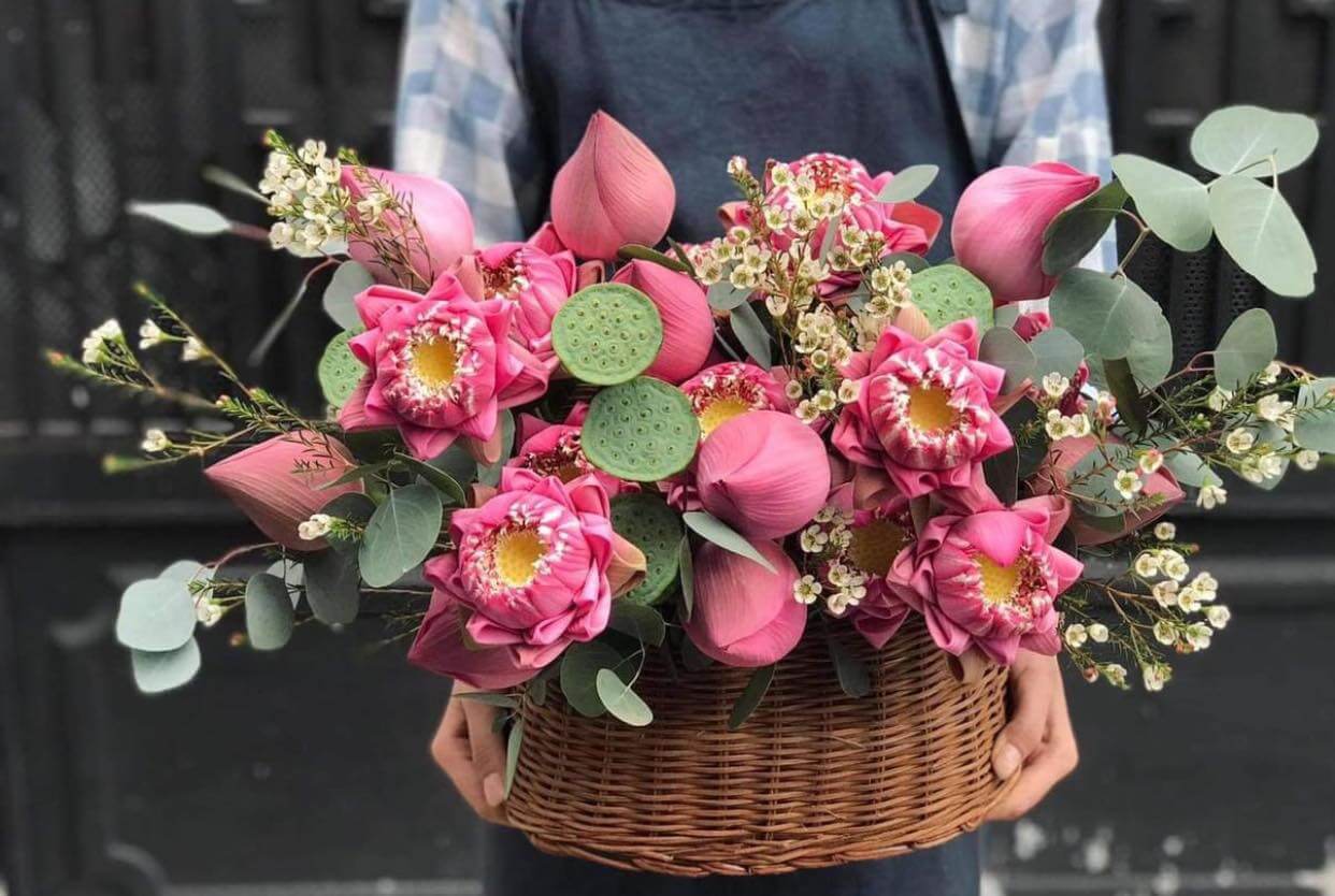 giỏ hoa sen hồng