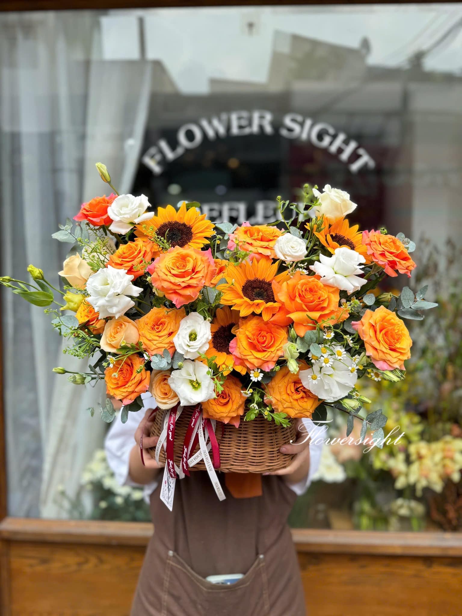 Giỏ hoa hướng dương chúc mừng ngày thầy thuốc việt nam