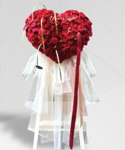 Kệ hoa hình trái tim