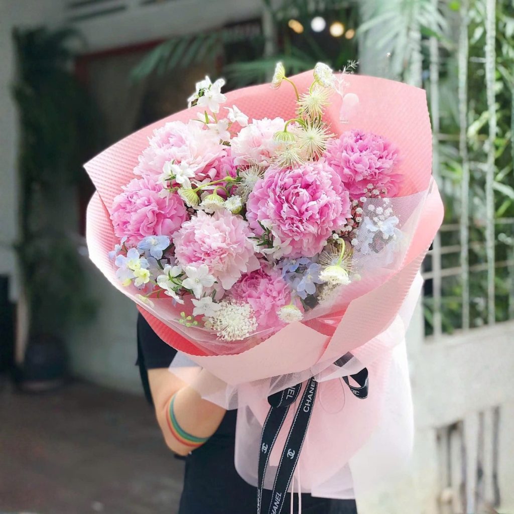 Bó Hoa Tặng Mẹ In Between