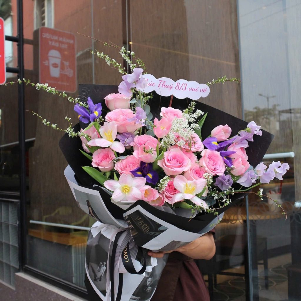 Bó Hoa Tặng Mẹ Round Midnight