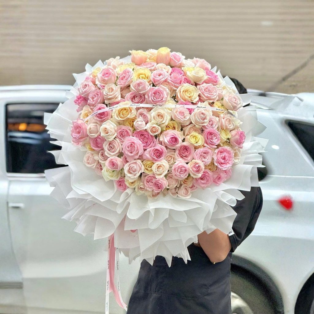 Bó Hoa Tình Yêu Người Quyền Lực