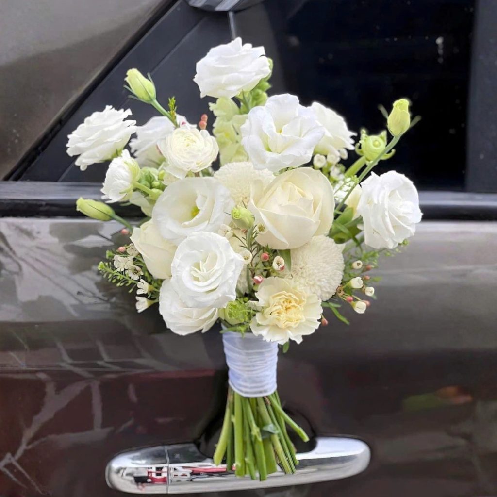 Hoa Cưới Cầm Tay Chariot