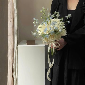 Người đầu tiên