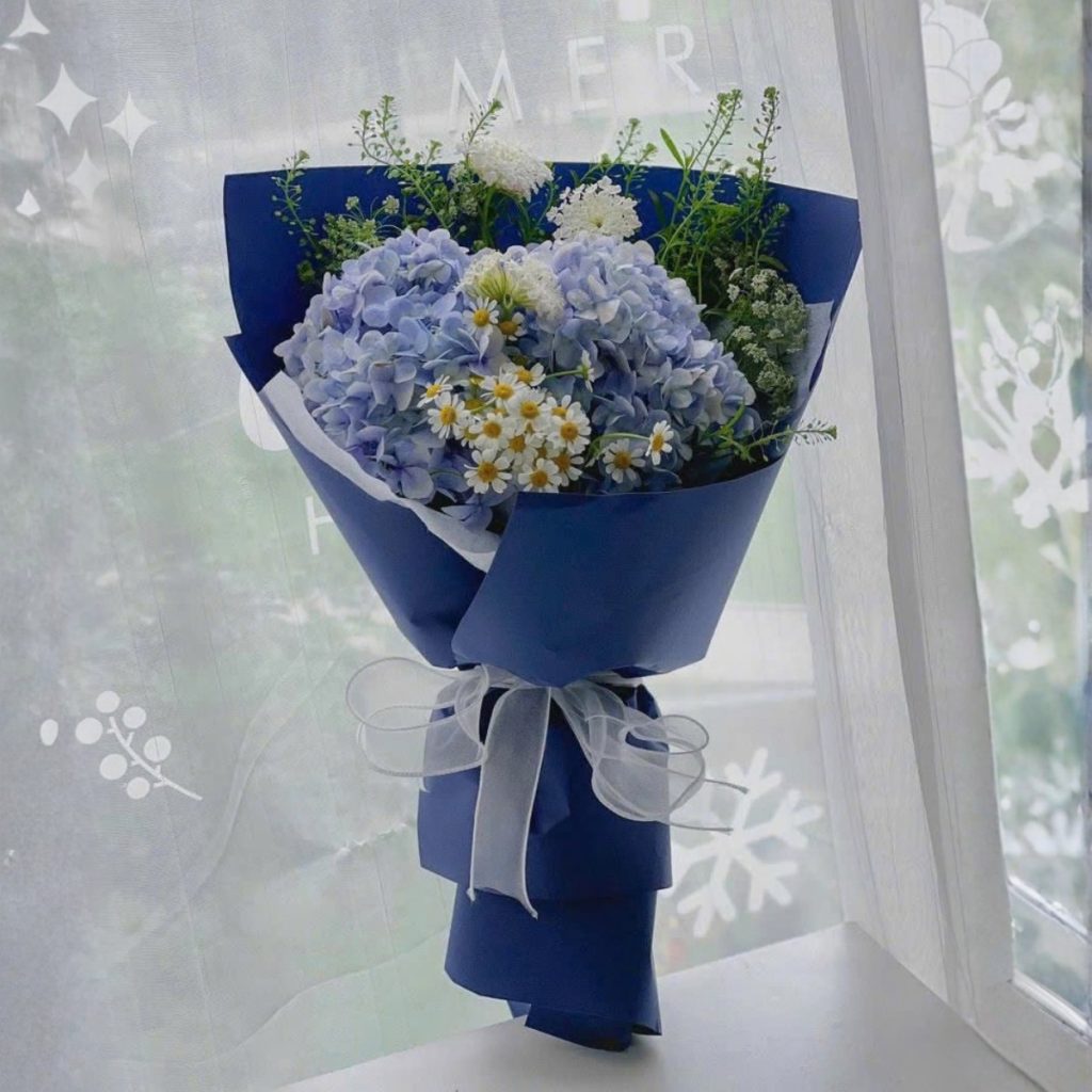 Hạ vũ Bó Hoa Cẩm Tú Cầu Hạ vũ