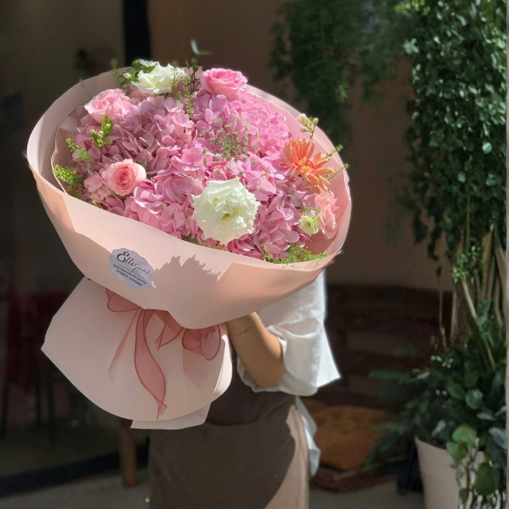 Mưa tuyết Bó Hoa Cẩm Tú Cầu Mưa Tuyết