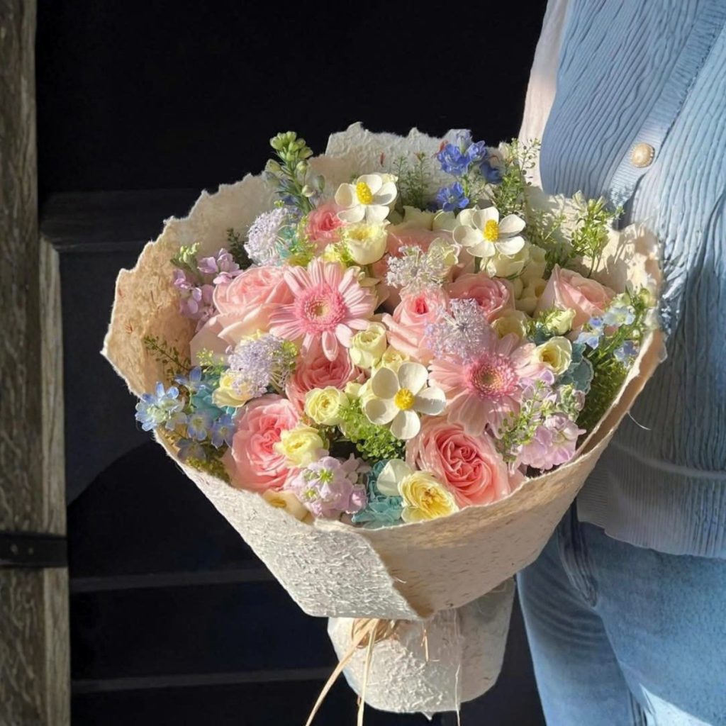 Sưởi Ấm Mùa Đông Bó Hoa Hồng Sưởi Ấm Mùa Đông