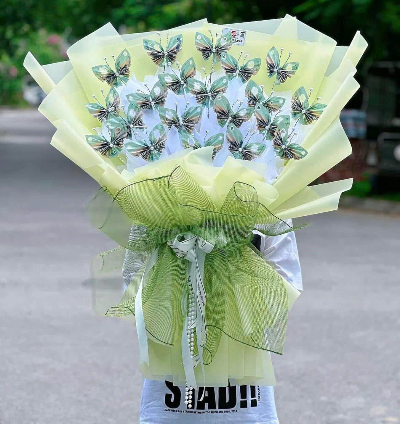 Triệu vì tinh tú Bó hoa tiền Triệu vì tinh tú