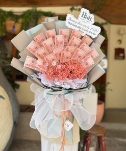 Bó hoa tiền Yêu là có tiền