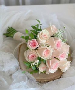 Bó hoa cưới hoa hồng Timeless Bloom