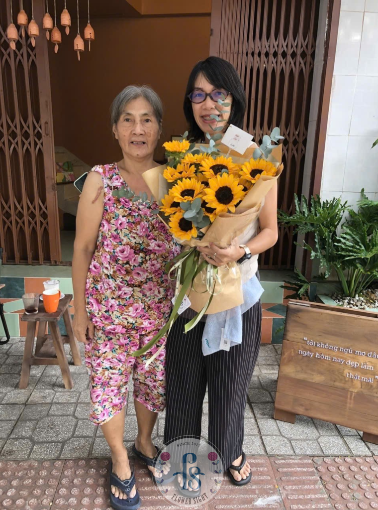 Customer review tiệm hoa FlowerSight 6