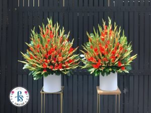 cách cắm hoa huệ đỏ ngày cưới