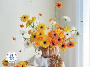 cắm hoa đồng tiền để bàn cưới