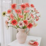 cách cắm hoa đồng tiền để bàn ngày cưới
