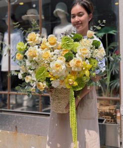 Giỏ Hoa Tươi Golden Petals