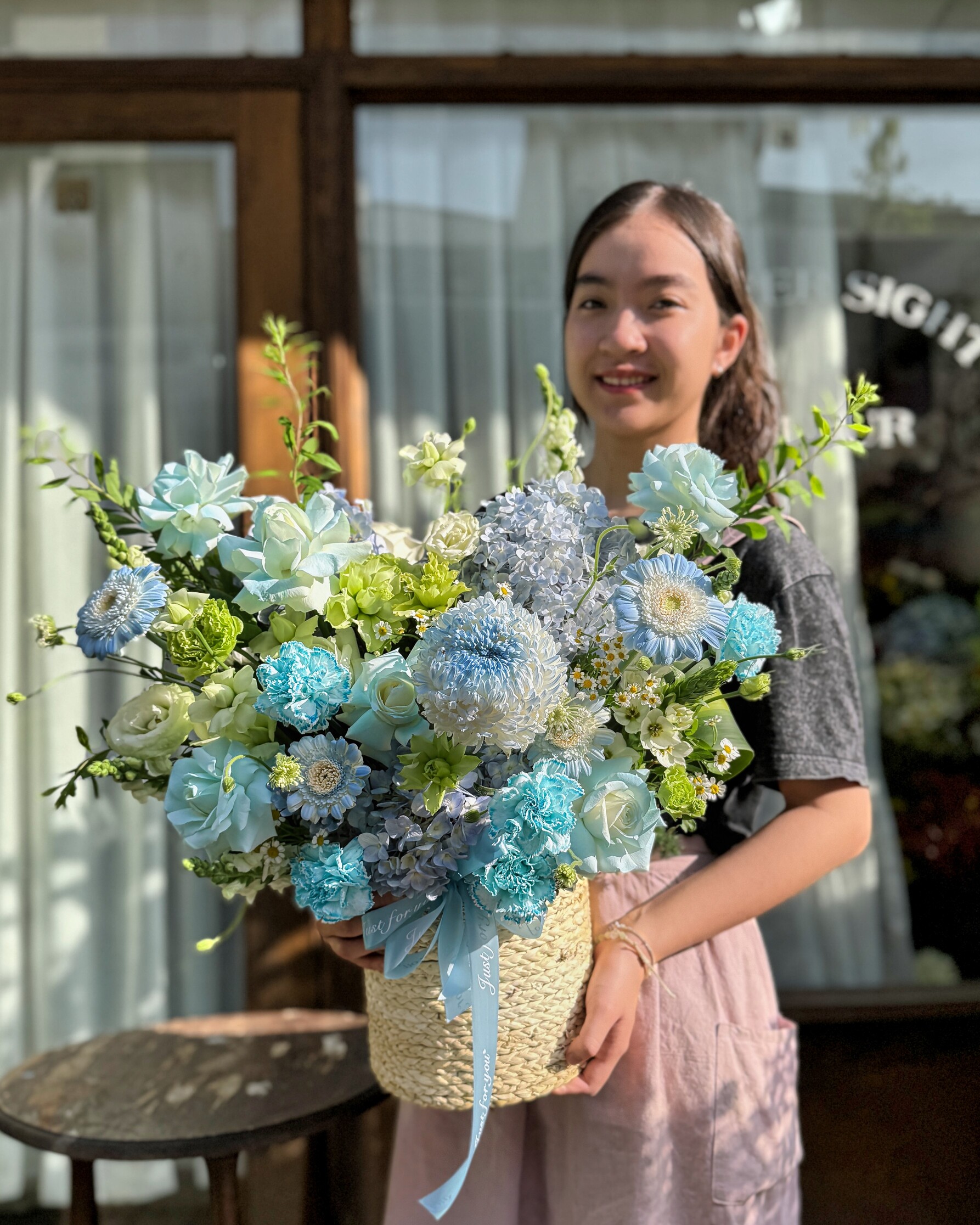 Sớm Mai Giỏ Hoa Tươi Sớm Mai