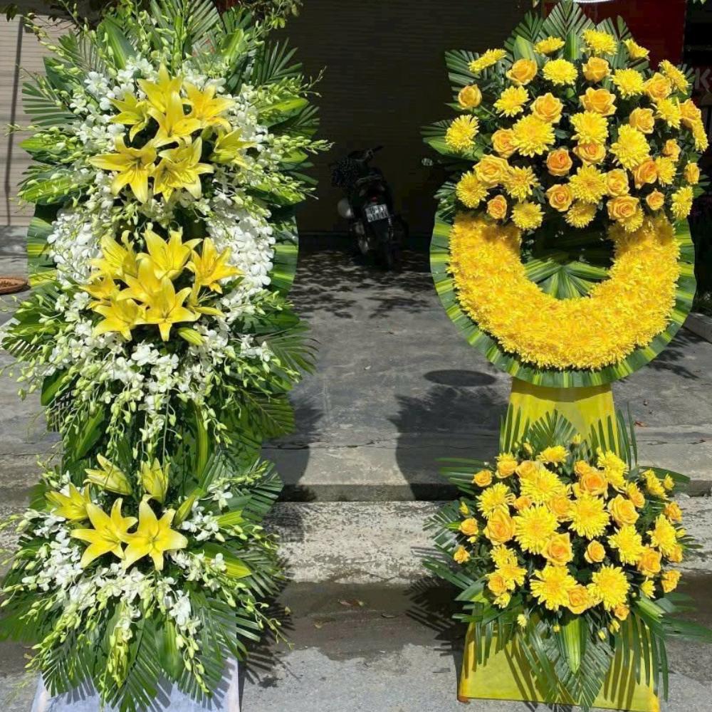 Thời điểm kính viếng hoa đám tang cho người cao tuổi