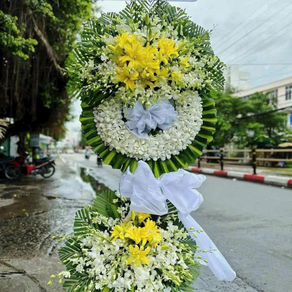 Vì sao lại dùng hoa màu trắng làm hoa cho người chết trẻ