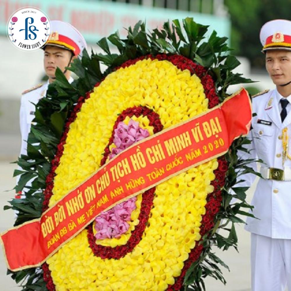 Vòng hoa viếng nghĩa trang