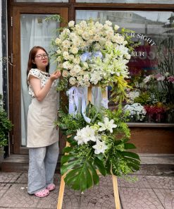 Hoa đám tang vMãi Một Bóng Hình
